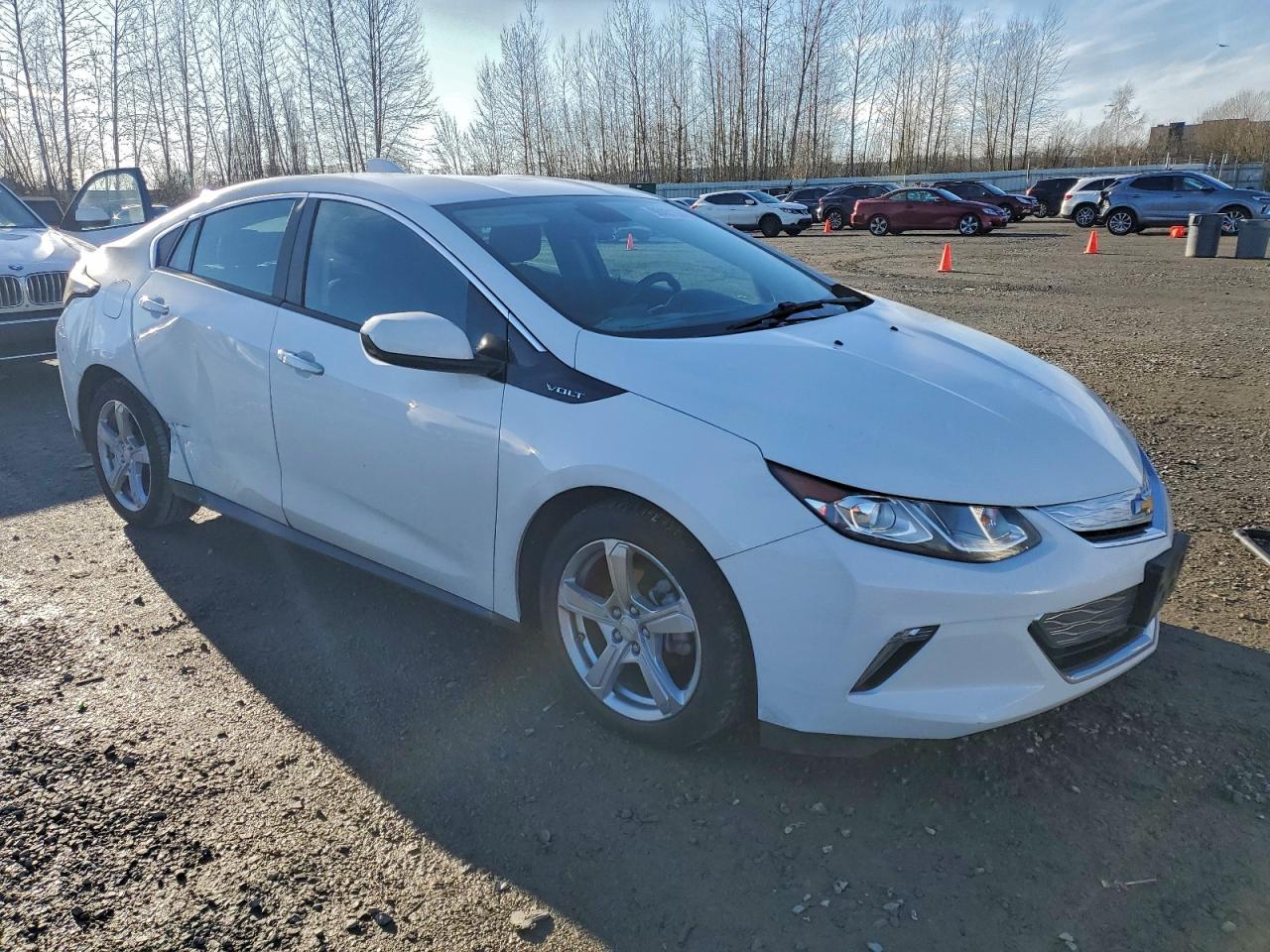 2017 CHEVROLET VOLT LT photo 4