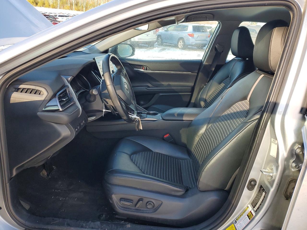 2021 TOYOTA CAMRY SE photo 7