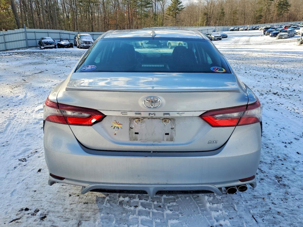 2021 TOYOTA CAMRY SE photo 6