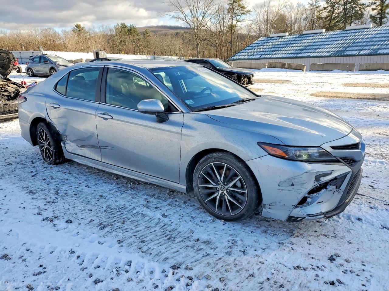 2021 TOYOTA CAMRY SE photo 4