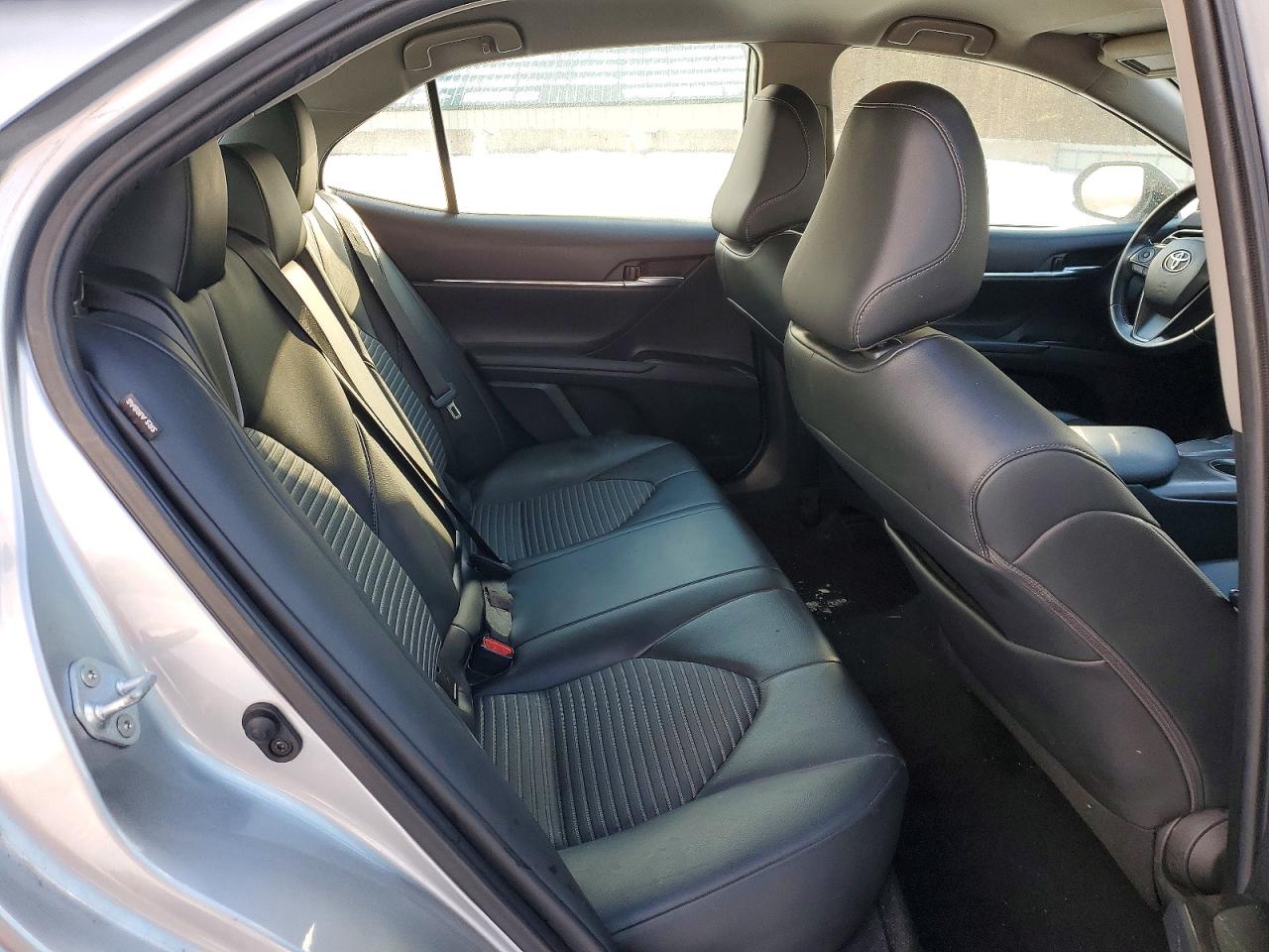 2021 TOYOTA CAMRY SE photo 10