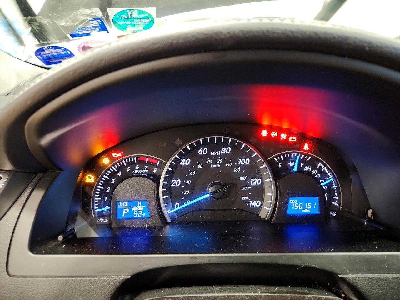 2015 TOYOTA CAMRY LE photo 9