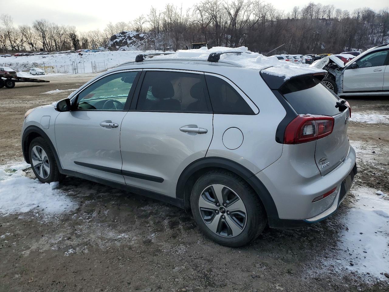 2019 KIA NIRO EX photo 2