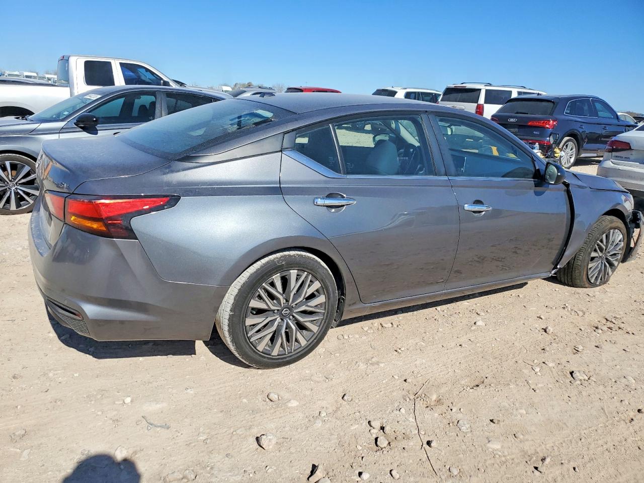 2024 NISSAN ALTIMA SV photo 3