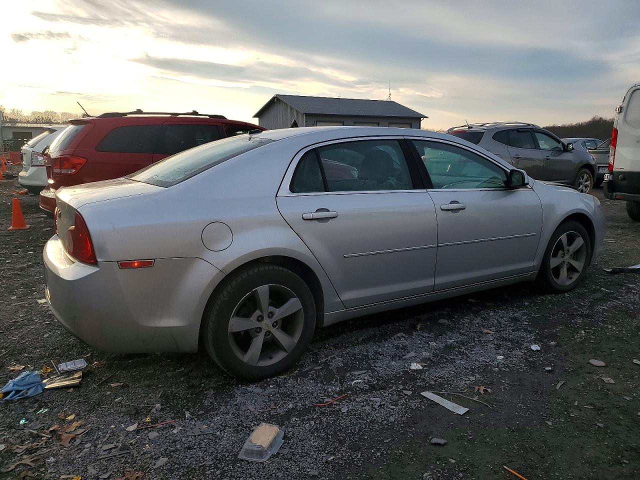 2011 CHEVROLET MALIBU 1LT photo 3