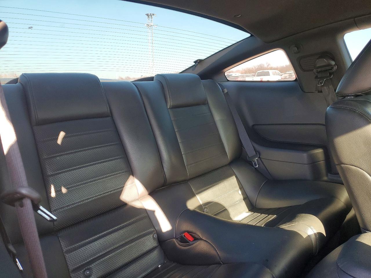 2005 FORD MUSTANG GT photo 28