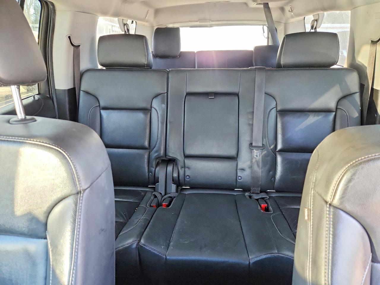 2018 CHEVROLET SUBURBAN K1500 LT photo 19