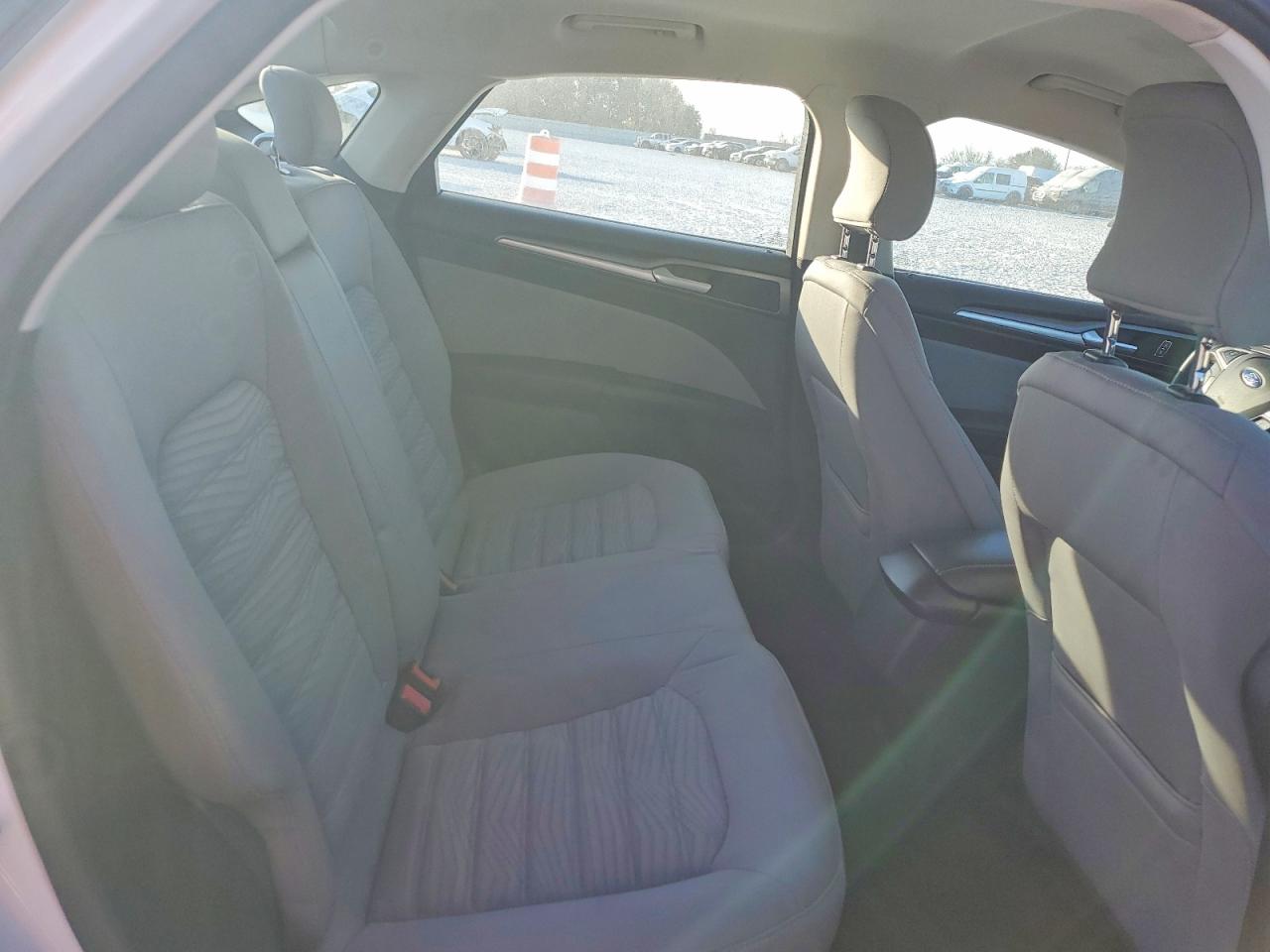 2016 FORD FUSION S photo 28