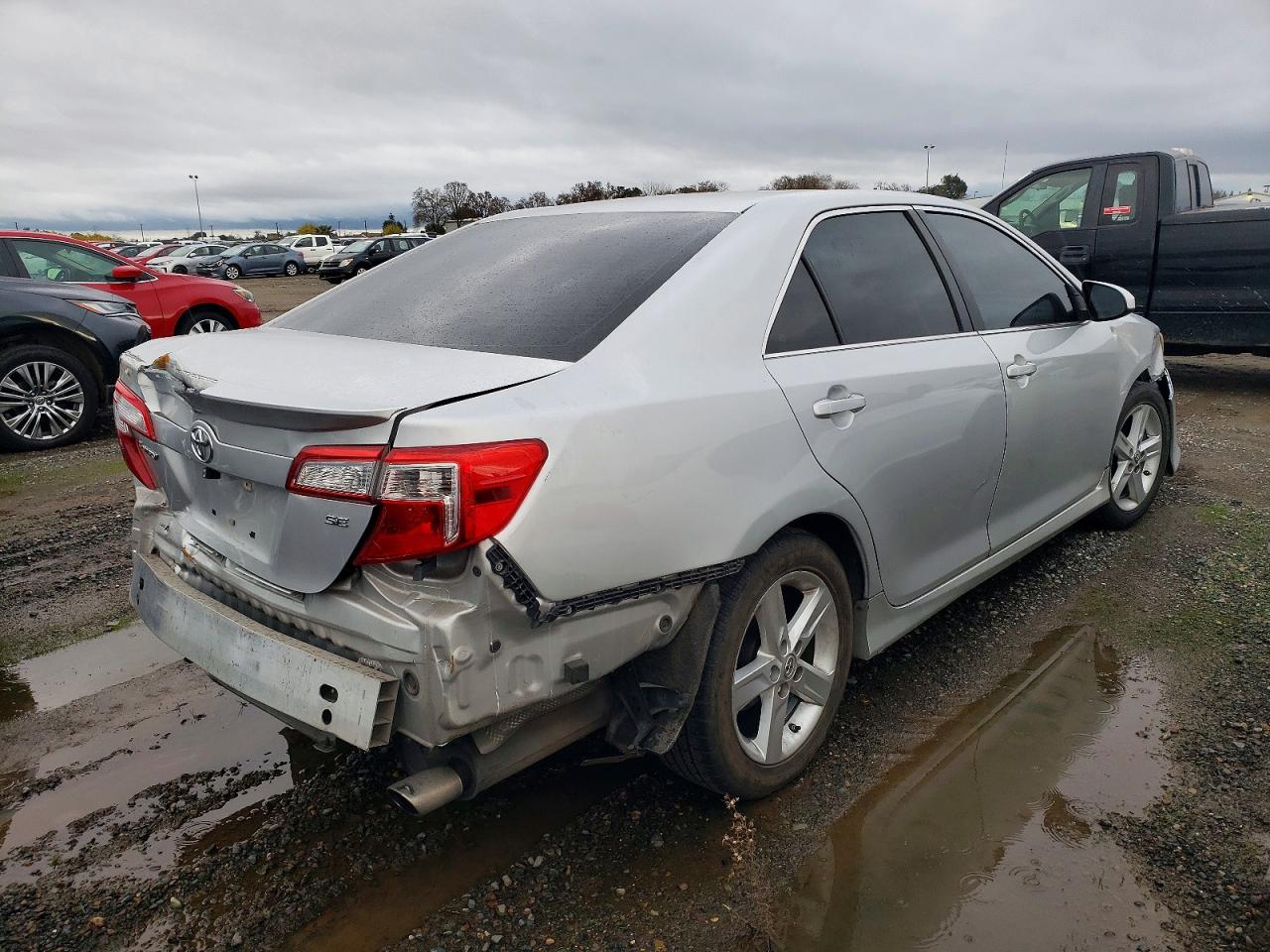 2013 TOYOTA CAMRY L photo 3