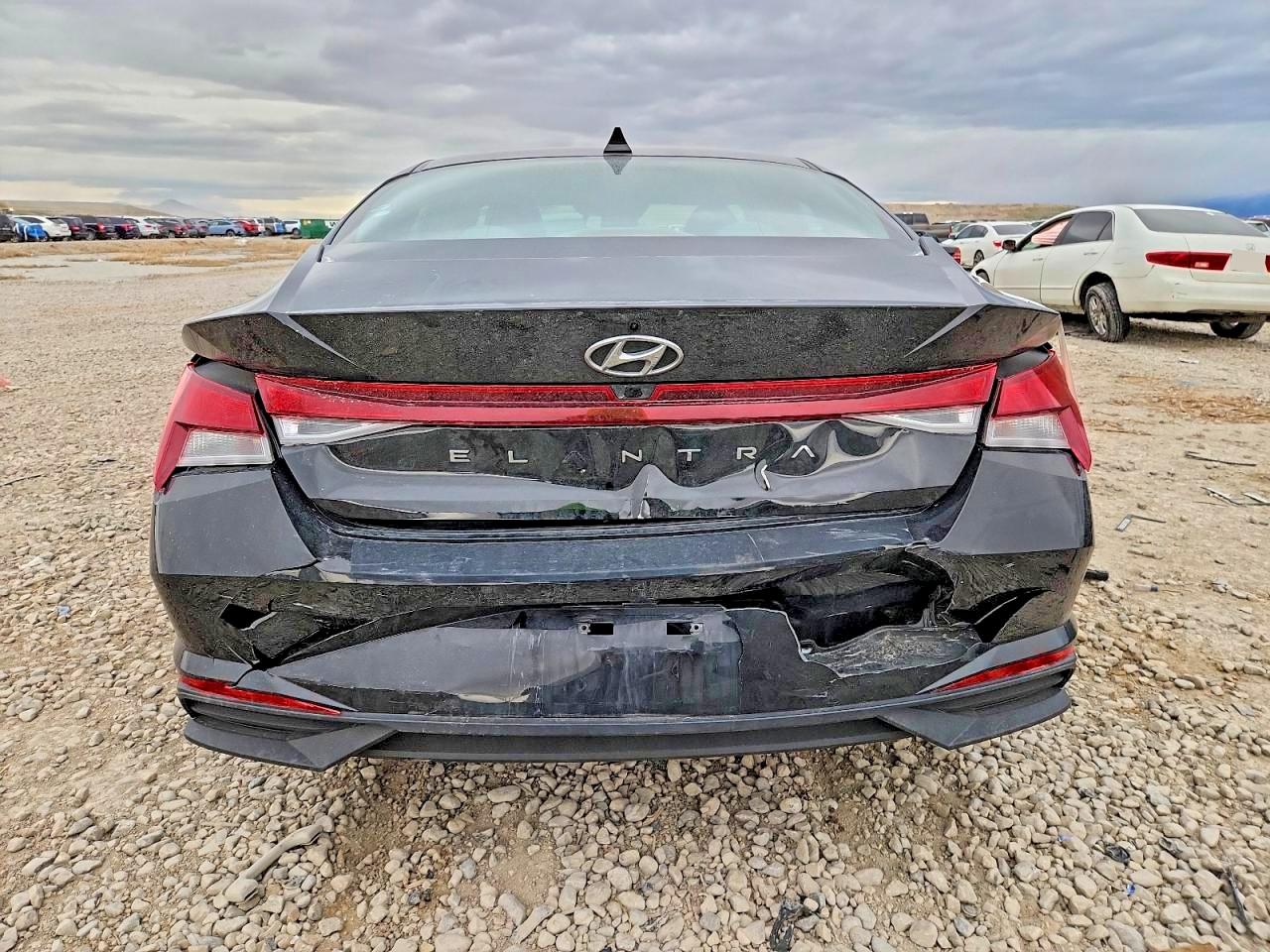 2022 HYUNDAI ELANTRA SEL photo 16