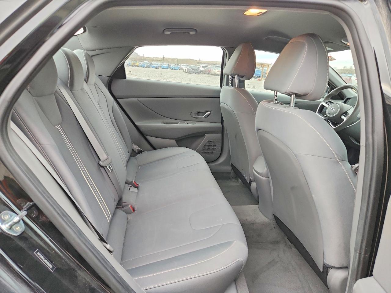 2022 HYUNDAI ELANTRA SEL photo 28