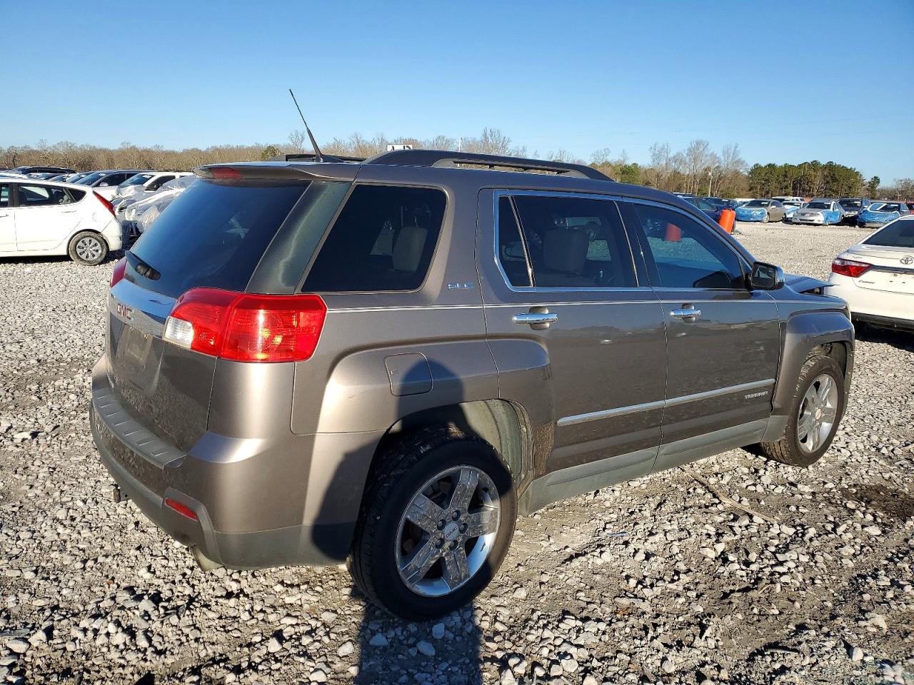 2012 GMC TERRAIN SLE photo 3