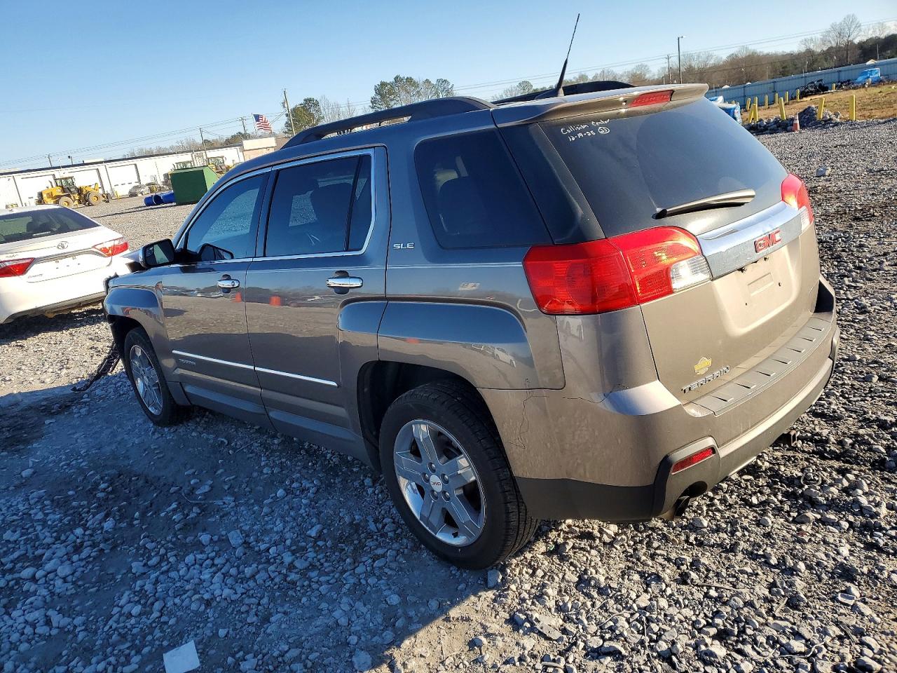 2012 GMC TERRAIN SLE photo 2