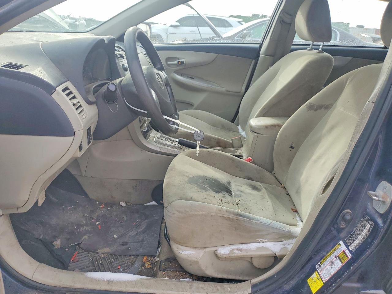 2011 TOYOTA COROLLA BASE photo 13