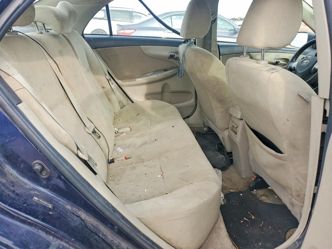 2011 TOYOTA COROLLA BASE photo 19