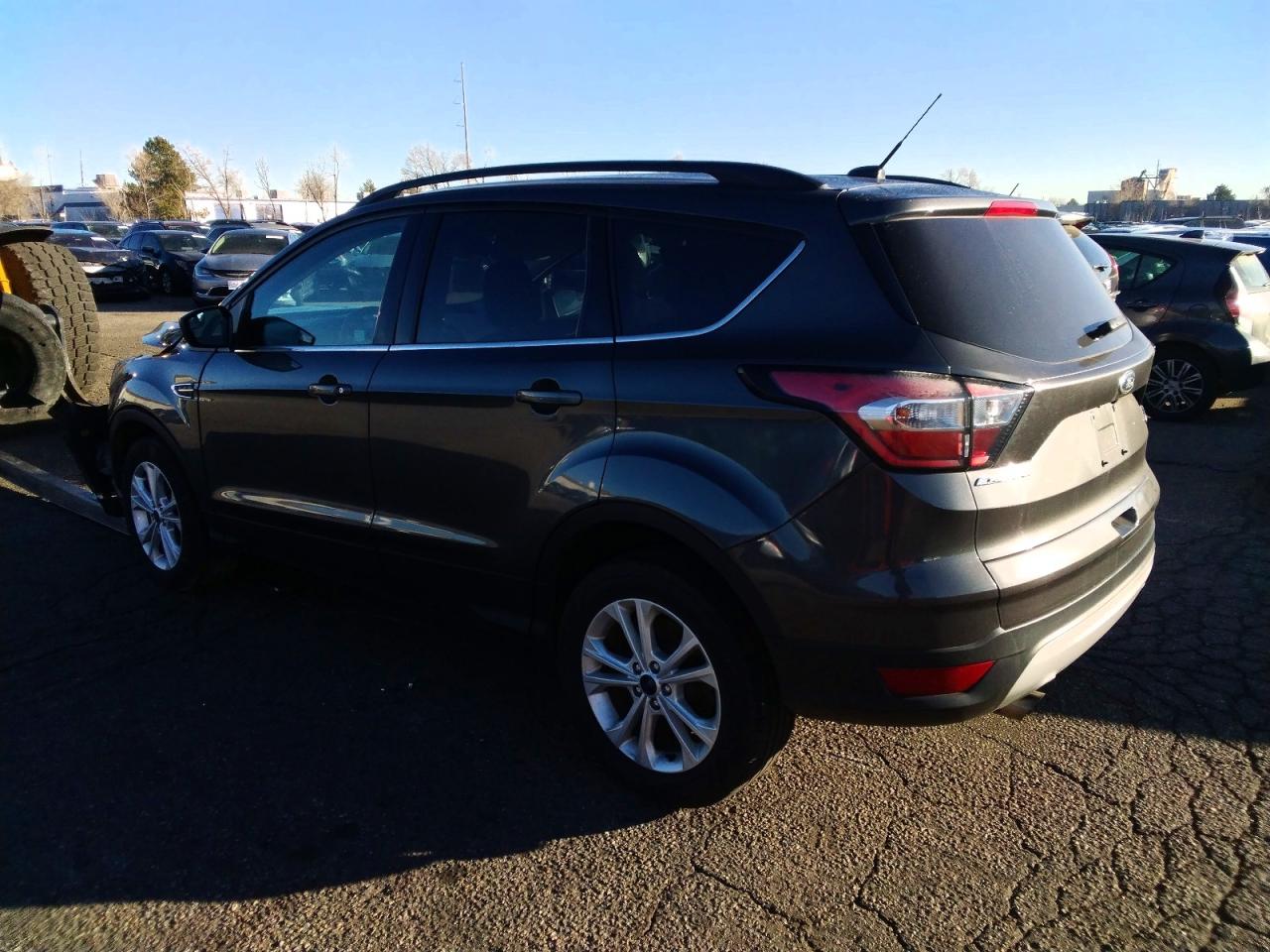 2018 FORD ESCAPE SE photo 2