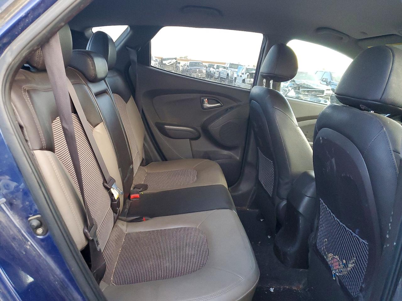 2013 HYUNDAI TUCSON GLS photo 28