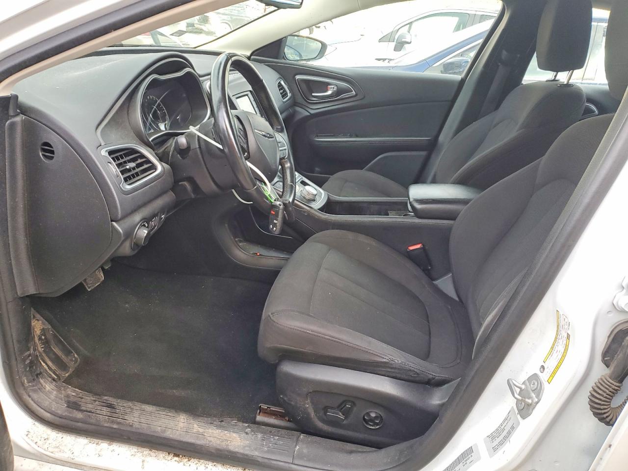 2015 CHRYSLER 200 LIMITED photo 7