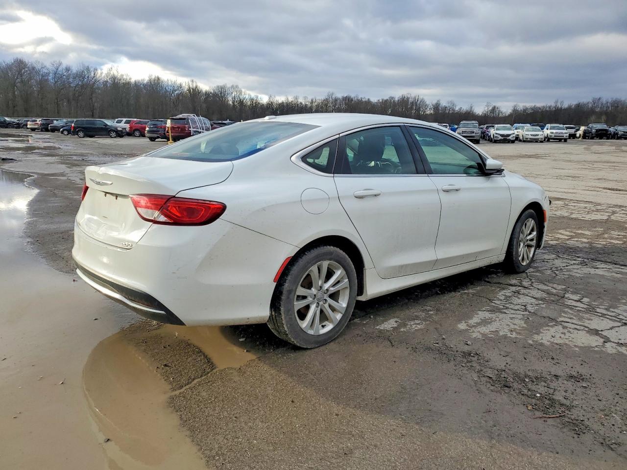2015 CHRYSLER 200 LIMITED photo 3