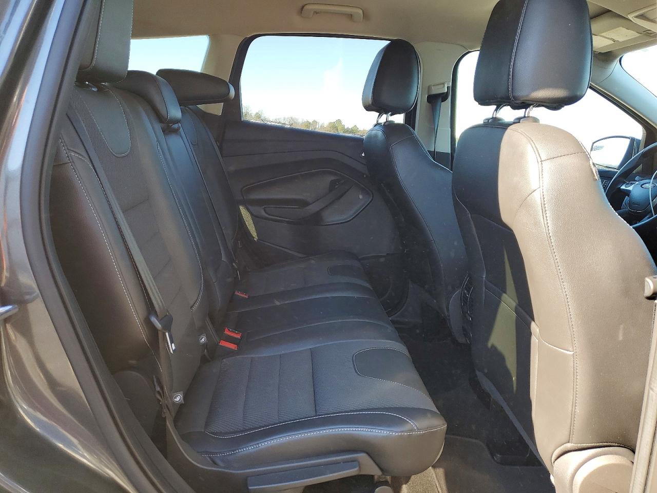 2016 FORD ESCAPE SE photo 21
