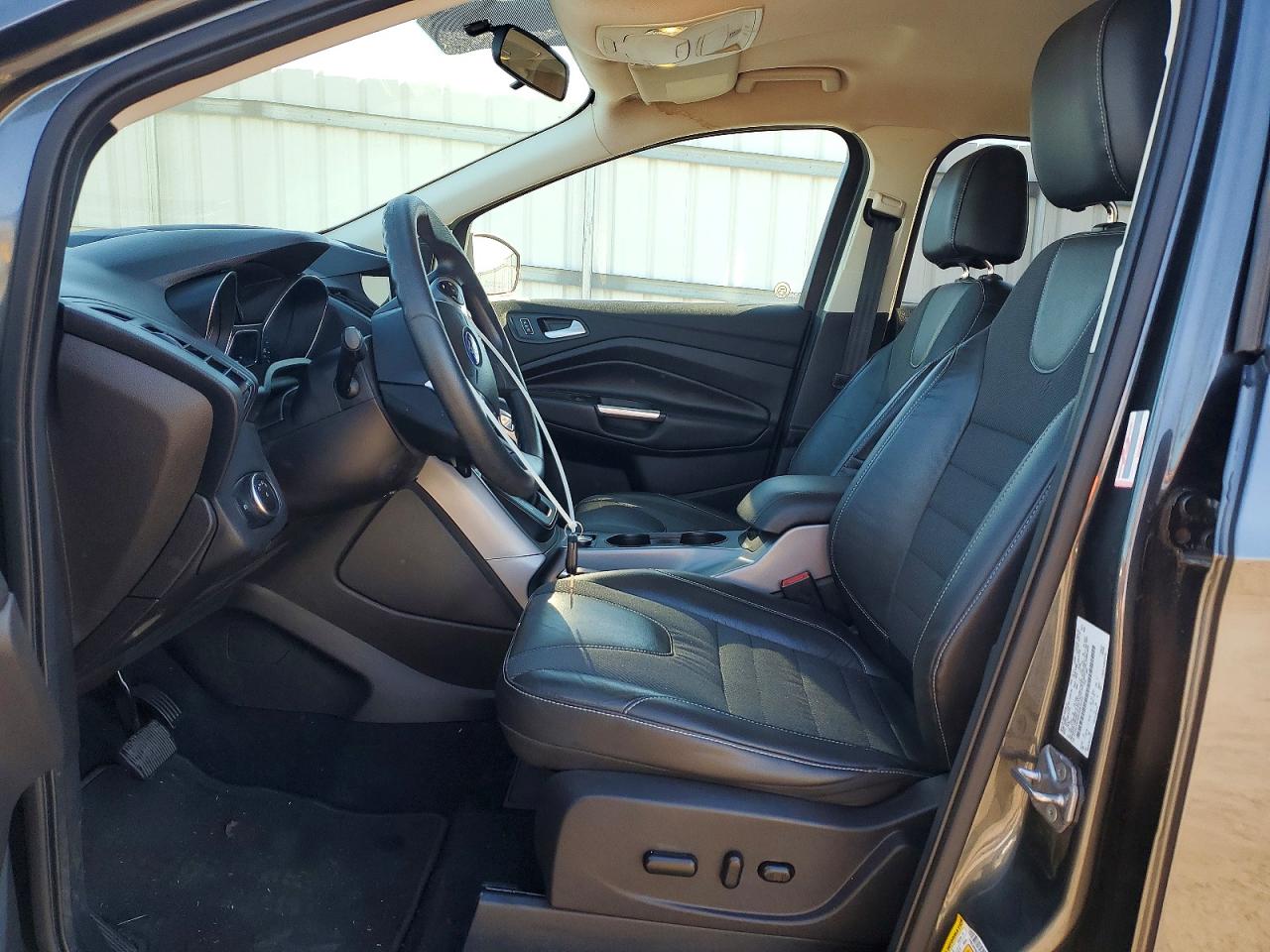 2016 FORD ESCAPE SE photo 13
