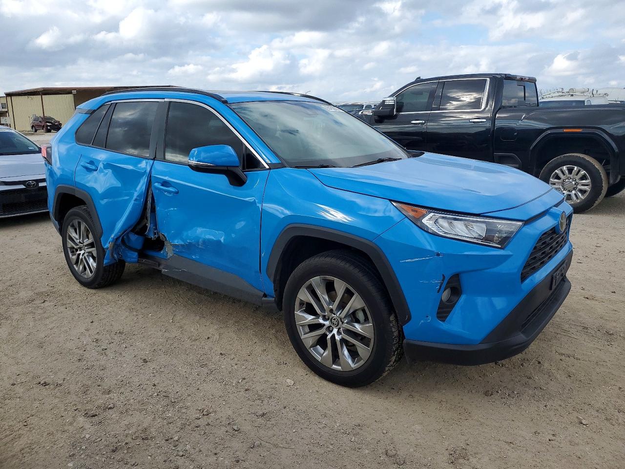 2021 TOYOTA RAV4 XLE PREMIUM photo 4