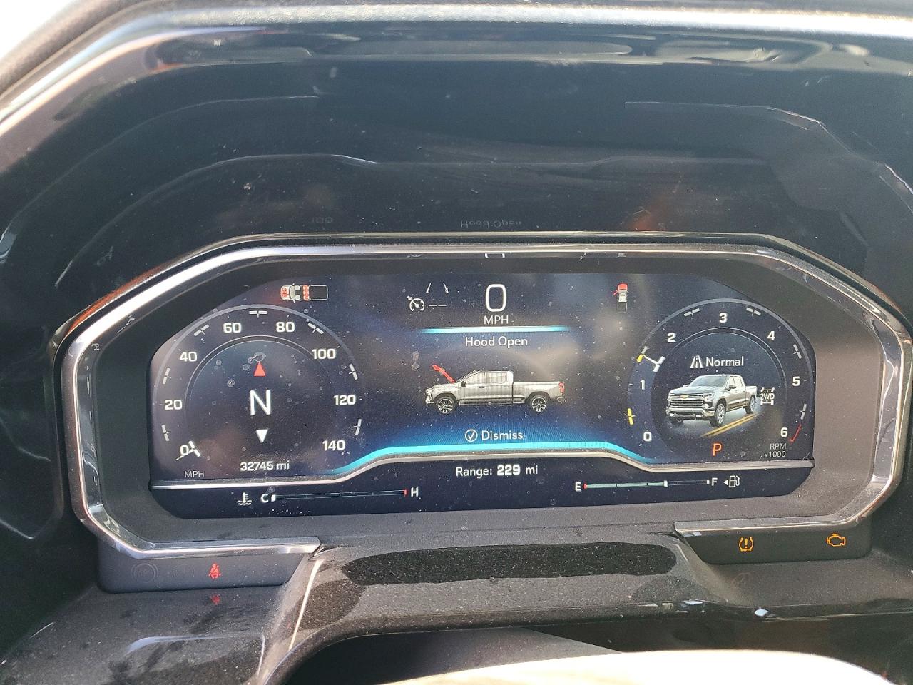 2024 CHEVROLET SILVERADO K1500 LT photo 9