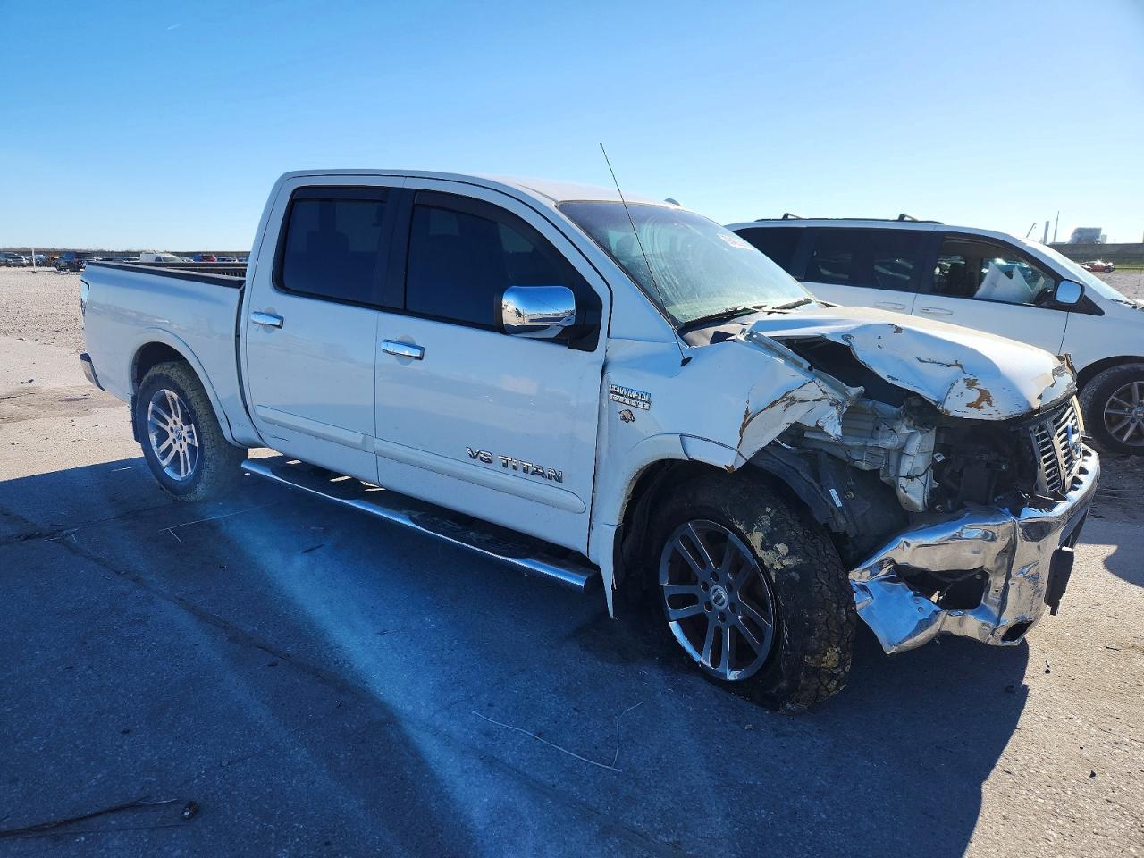 2011 NISSAN TITAN SV photo 7