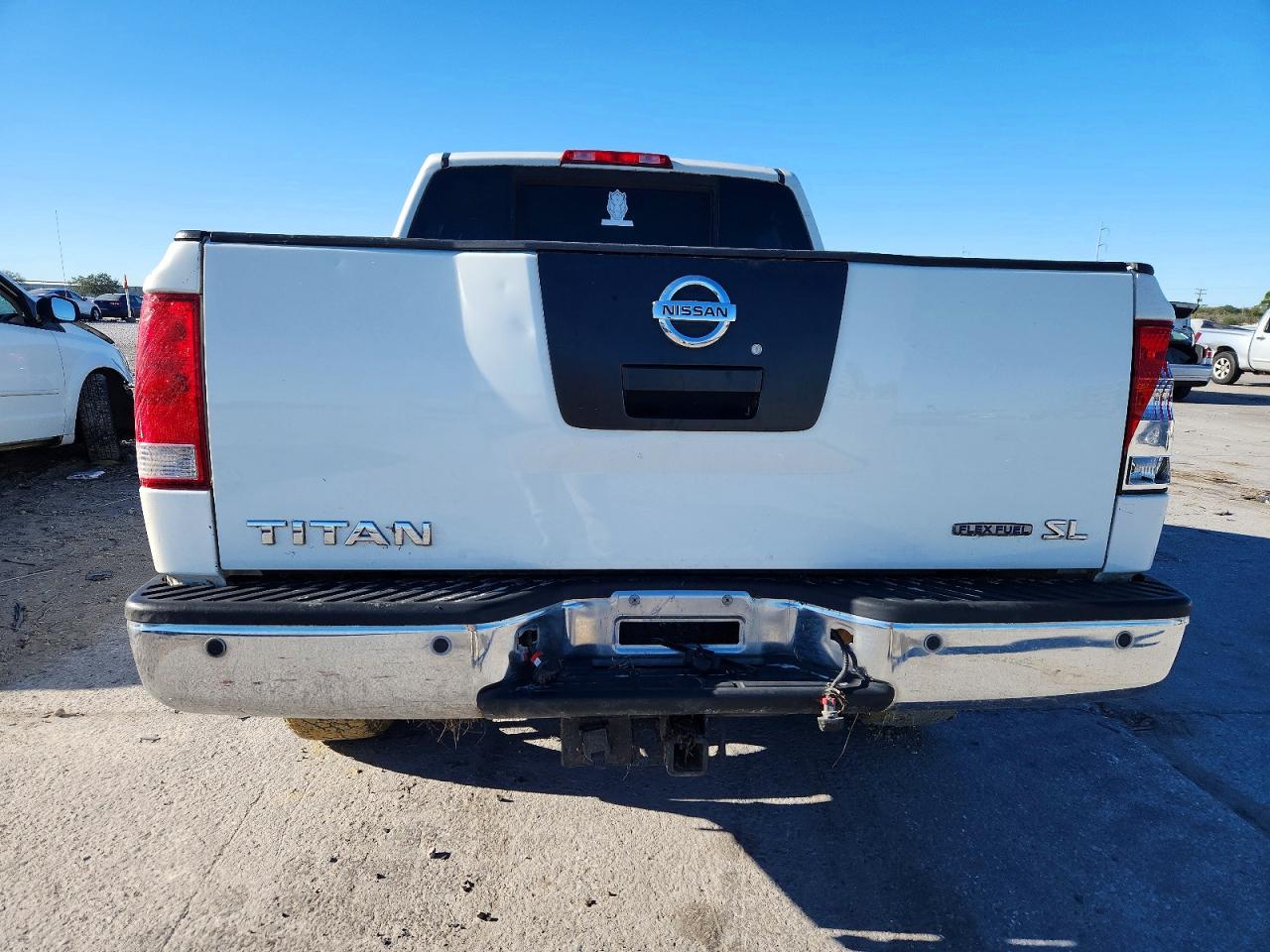 2011 NISSAN TITAN SV photo 11