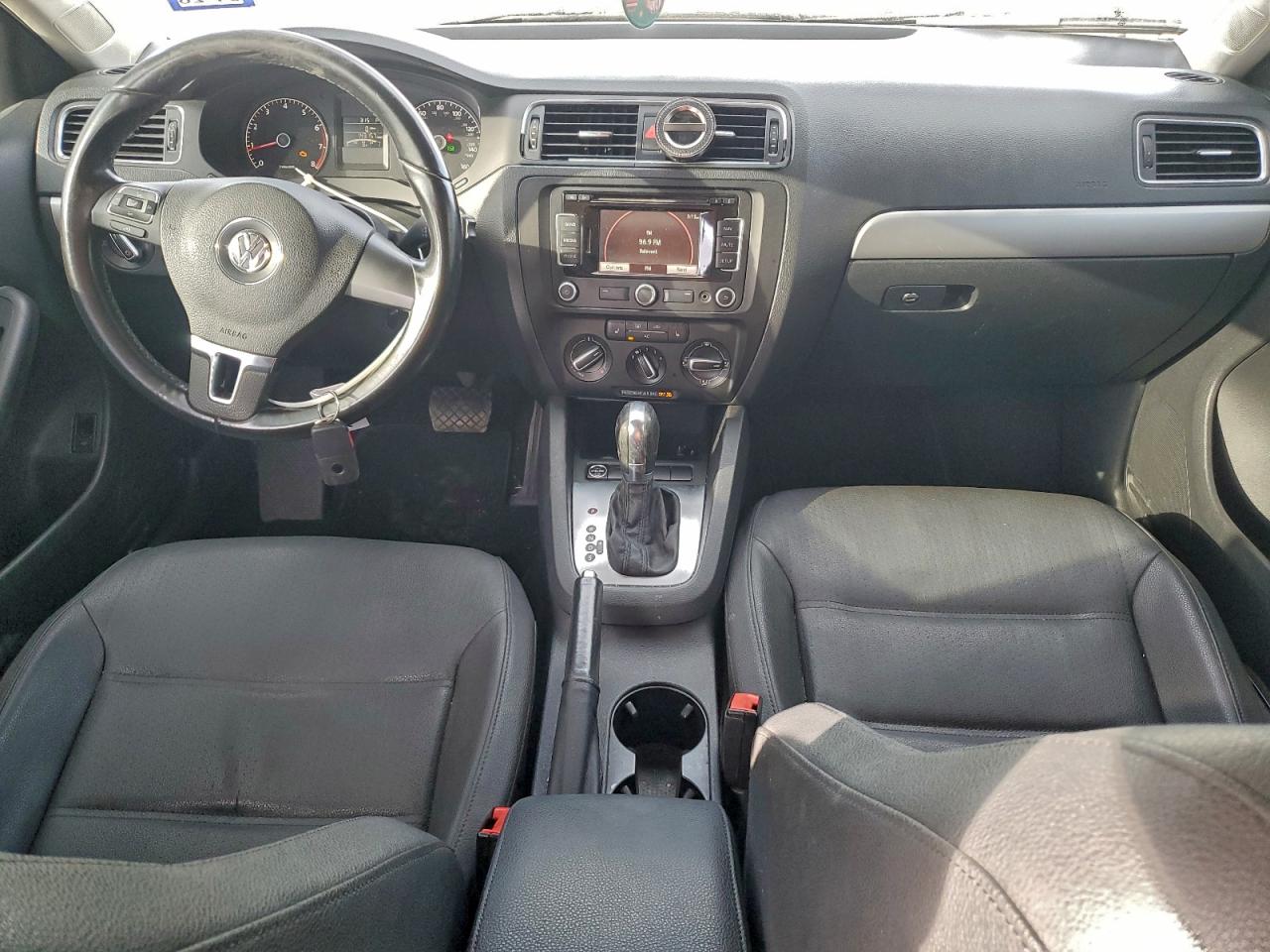 2011 VOLKSWAGEN JETTA SEL photo 8