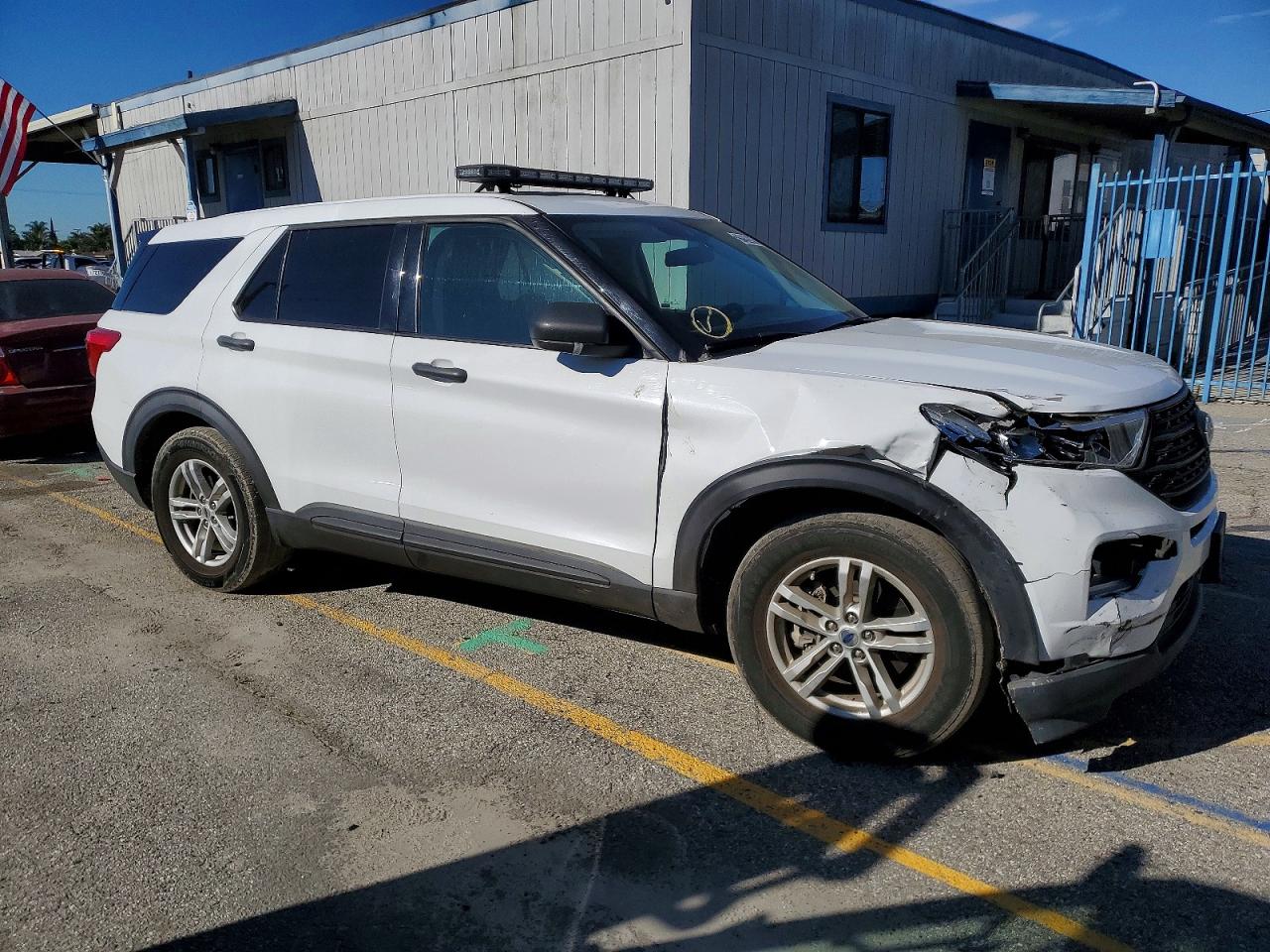 2020 FORD EXPLORER photo 4