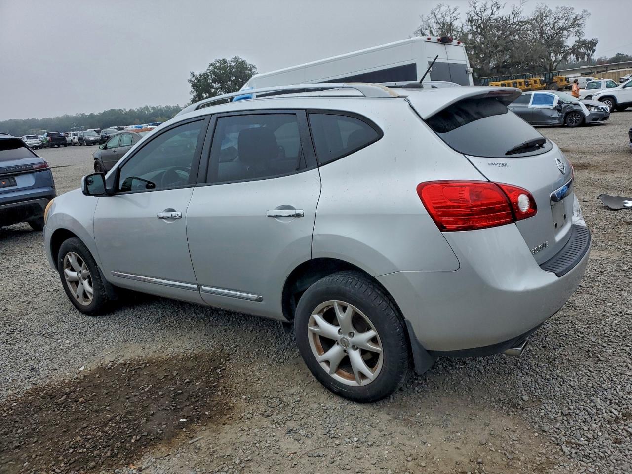2011 NISSAN ROGUE S photo 2