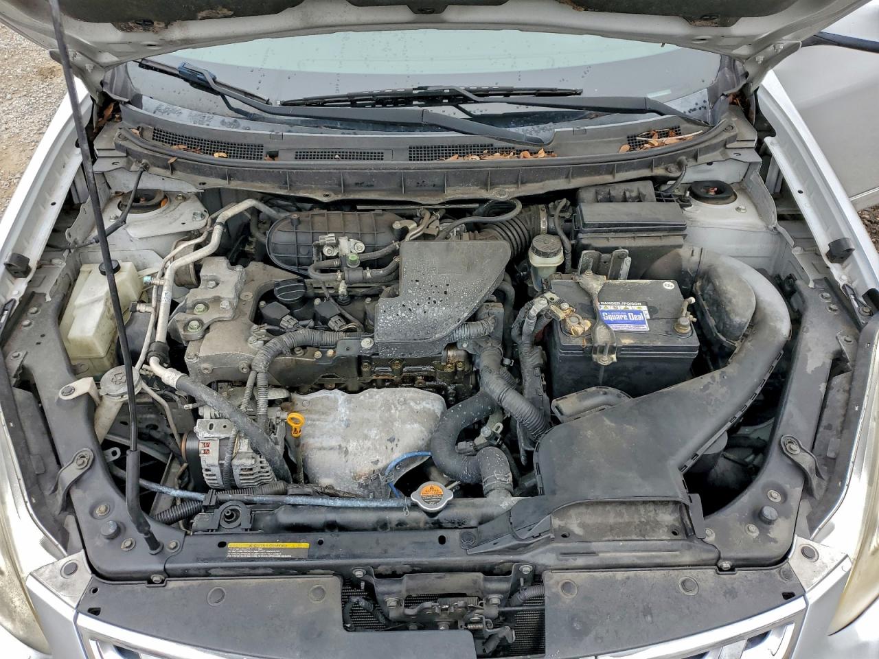 2011 NISSAN ROGUE S photo 12