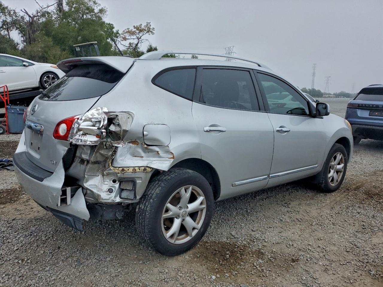 2011 NISSAN ROGUE S photo 3