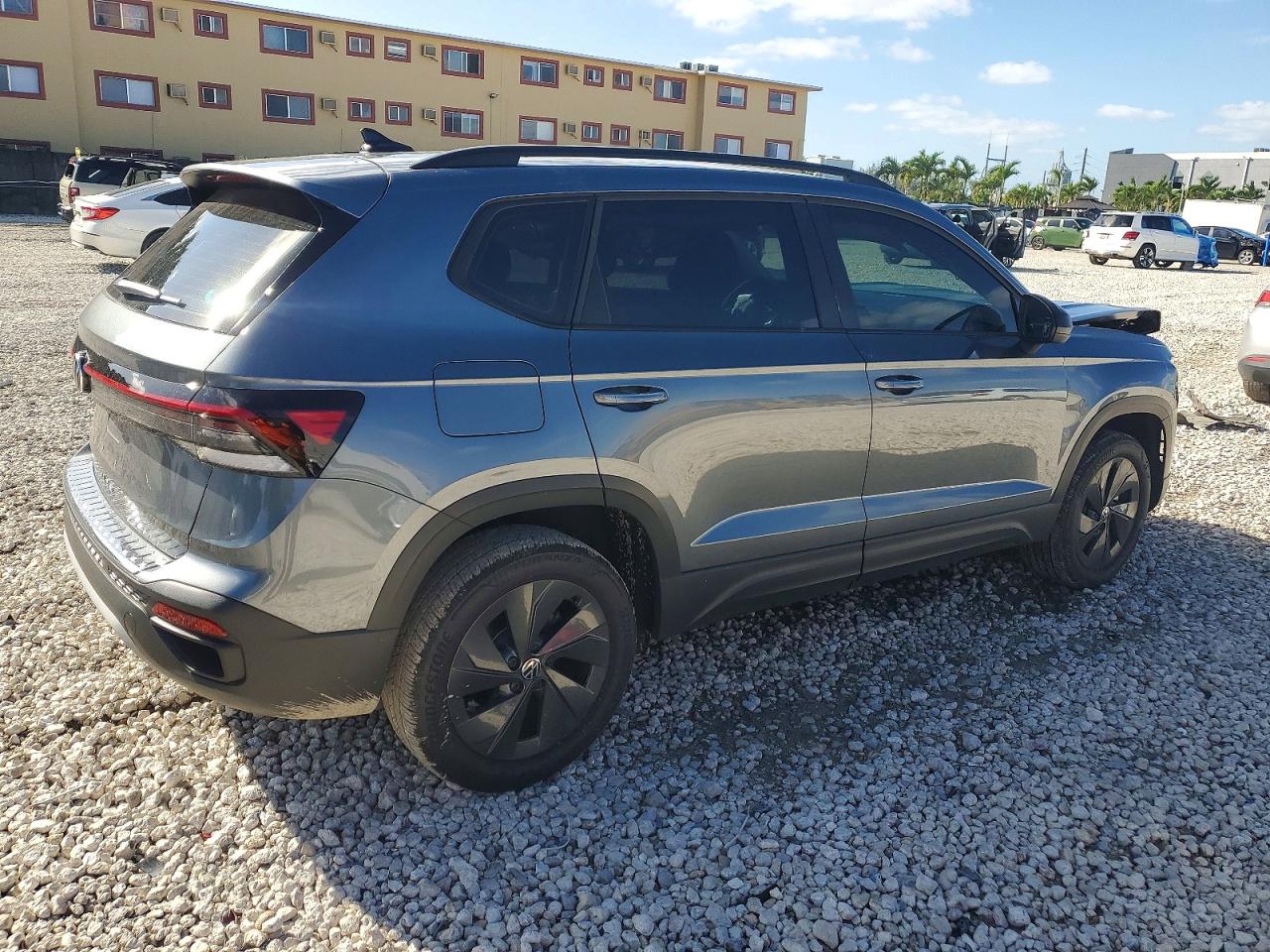 2025 VOLKSWAGEN TAOS S photo 3