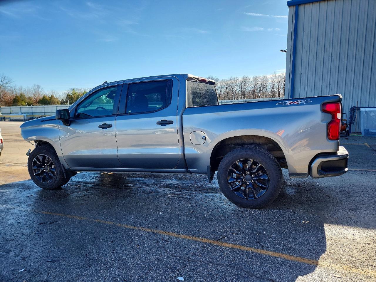 2021 CHEVROLET SILVERADO K1500 CUSTOM photo 2