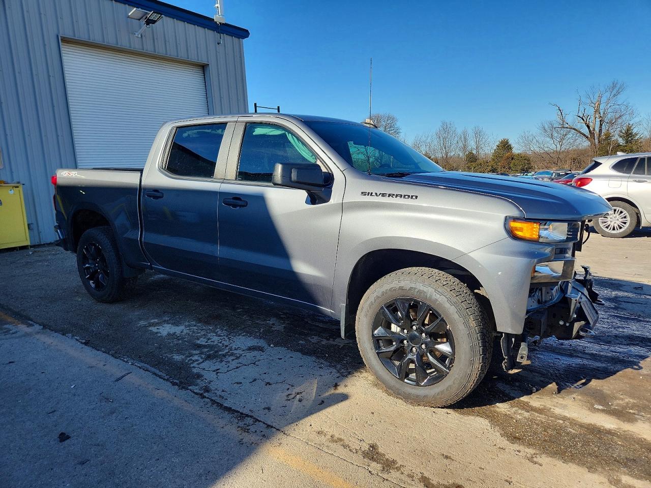 2021 CHEVROLET SILVERADO K1500 CUSTOM photo 4