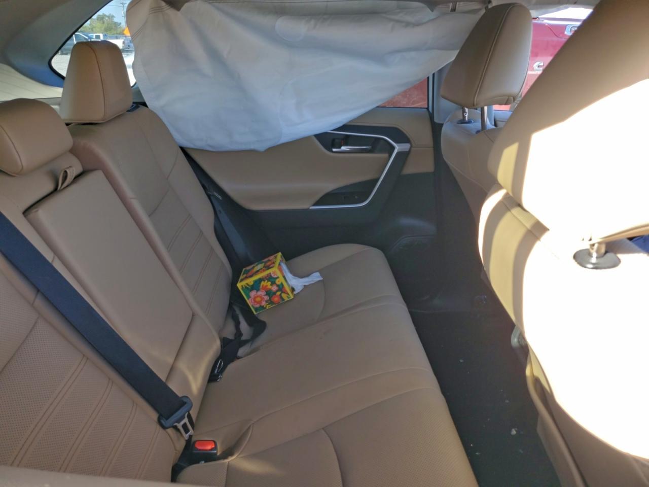 2019 TOYOTA RAV4 LIMITED photo 11