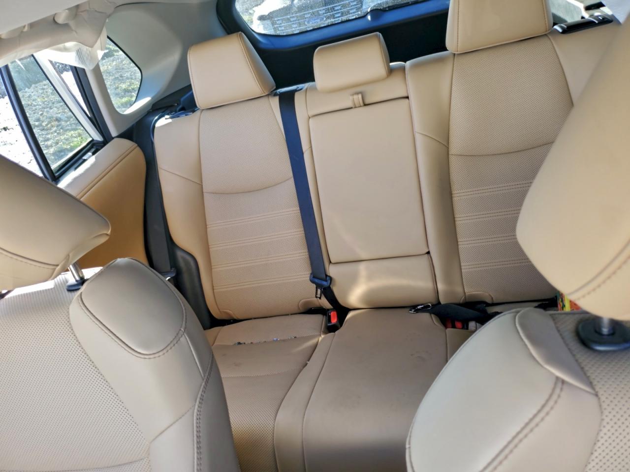2019 TOYOTA RAV4 LIMITED photo 10
