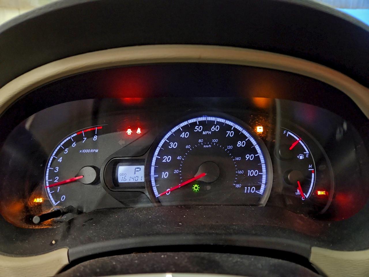 2013 TOYOTA SIENNA photo 25