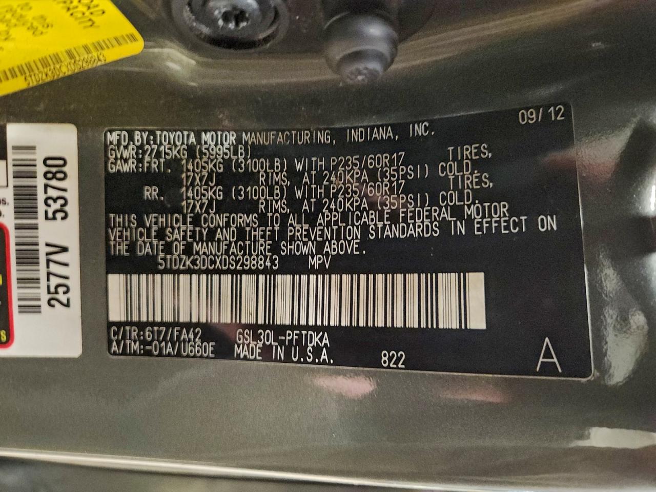2013 TOYOTA SIENNA photo 37