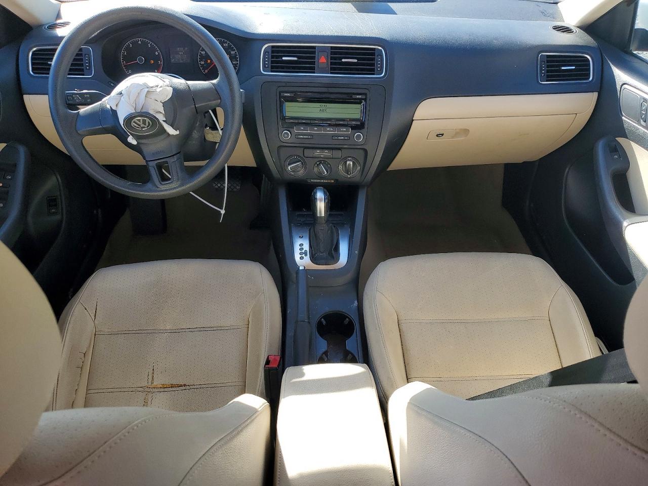 2011 VOLKSWAGEN JETTA SE photo 8