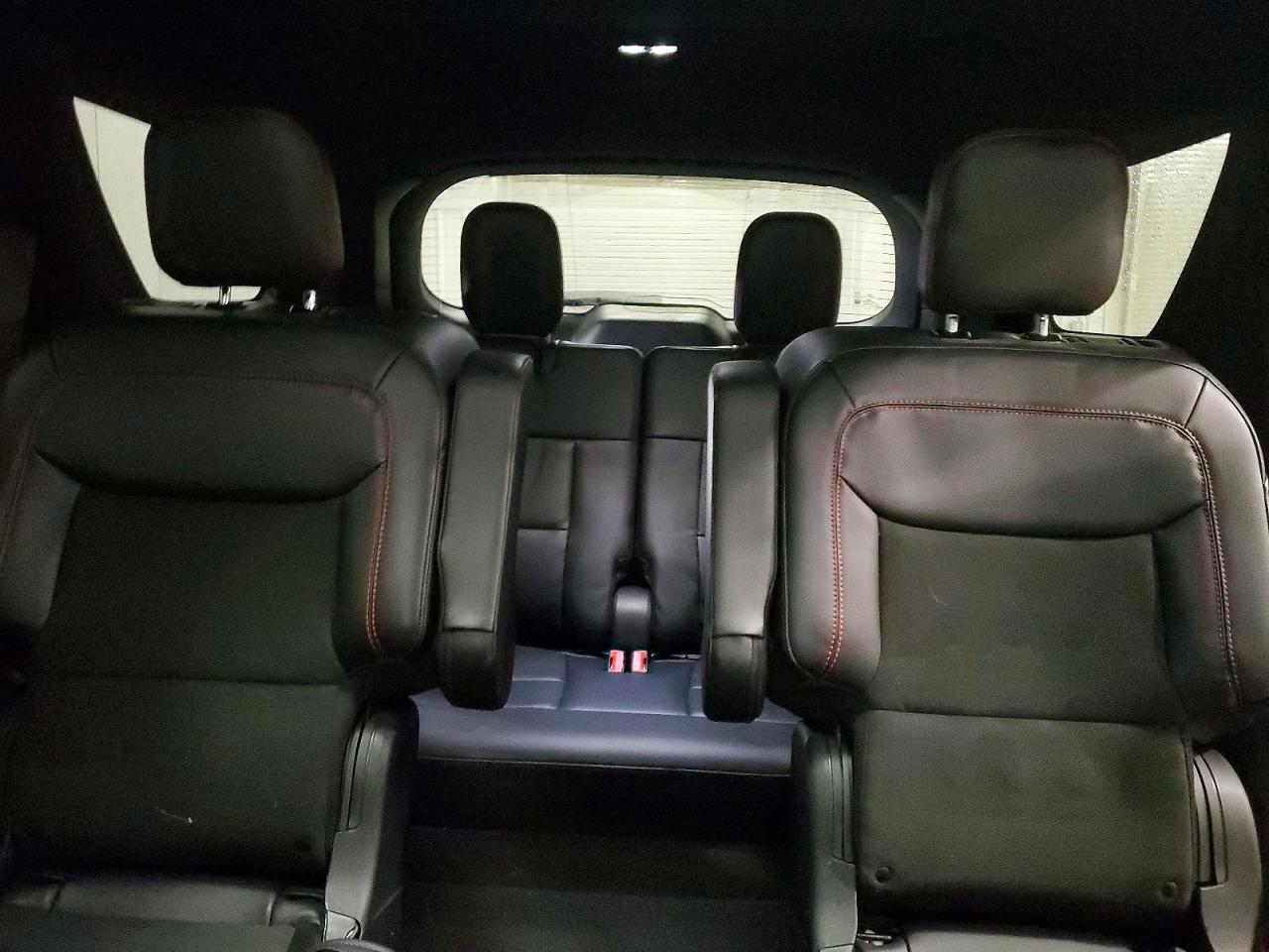 2023 FORD EXPLORER ST-LINE photo 10