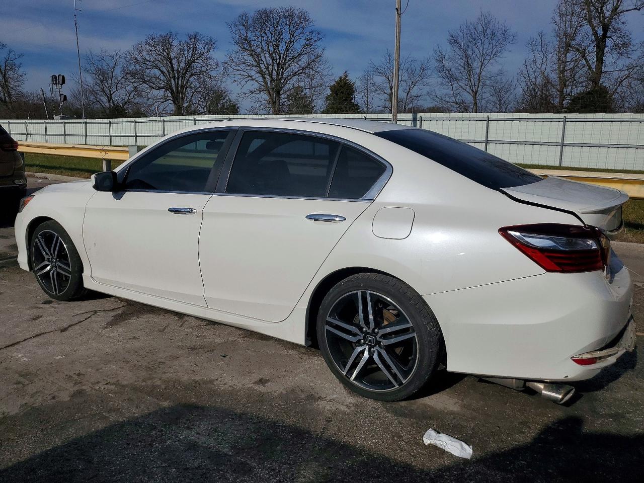 2017 HONDA ACCORD SPORT SPECIAL EDITION photo 2
