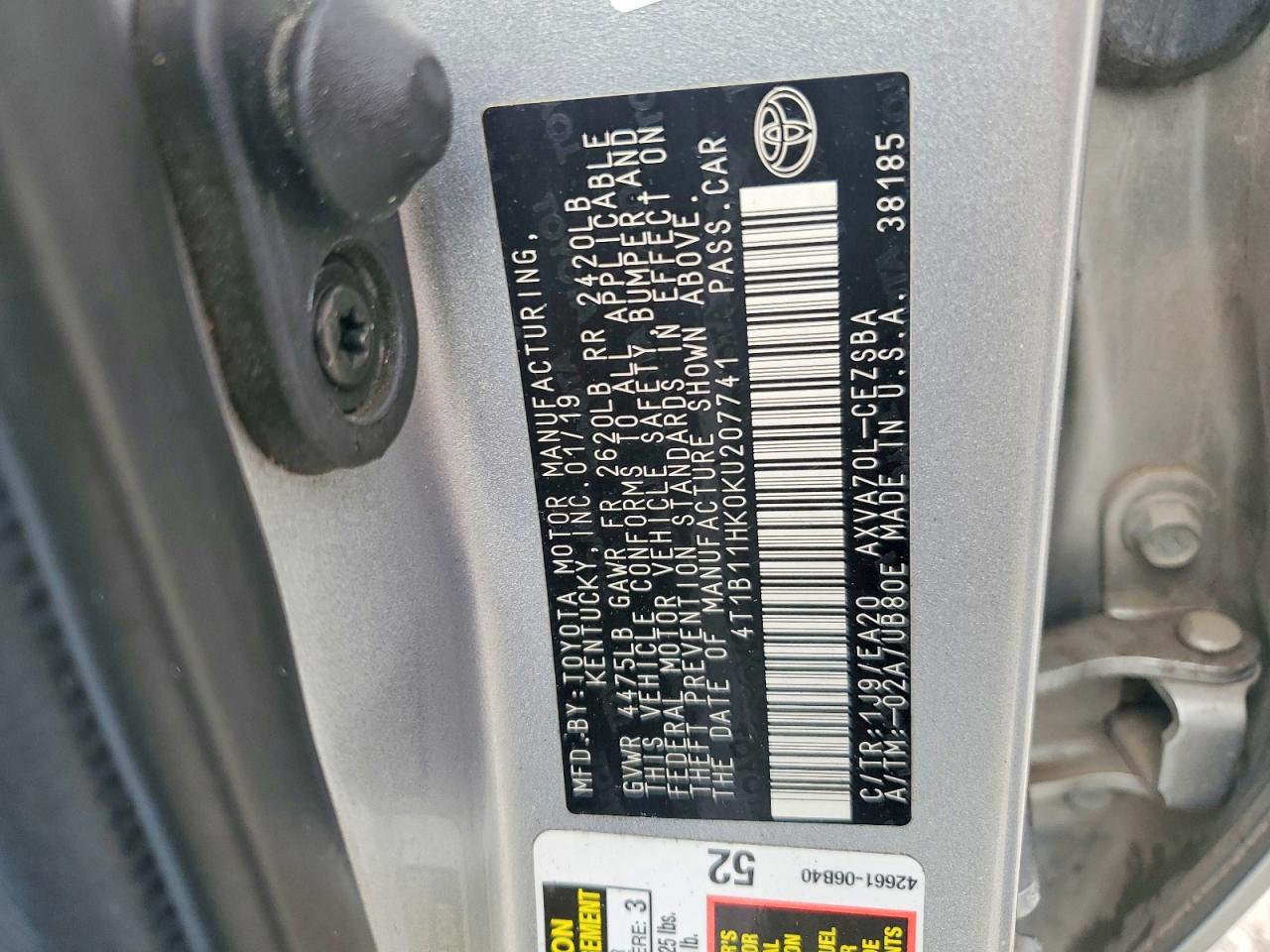 2019 TOYOTA CAMRY SE photo 13