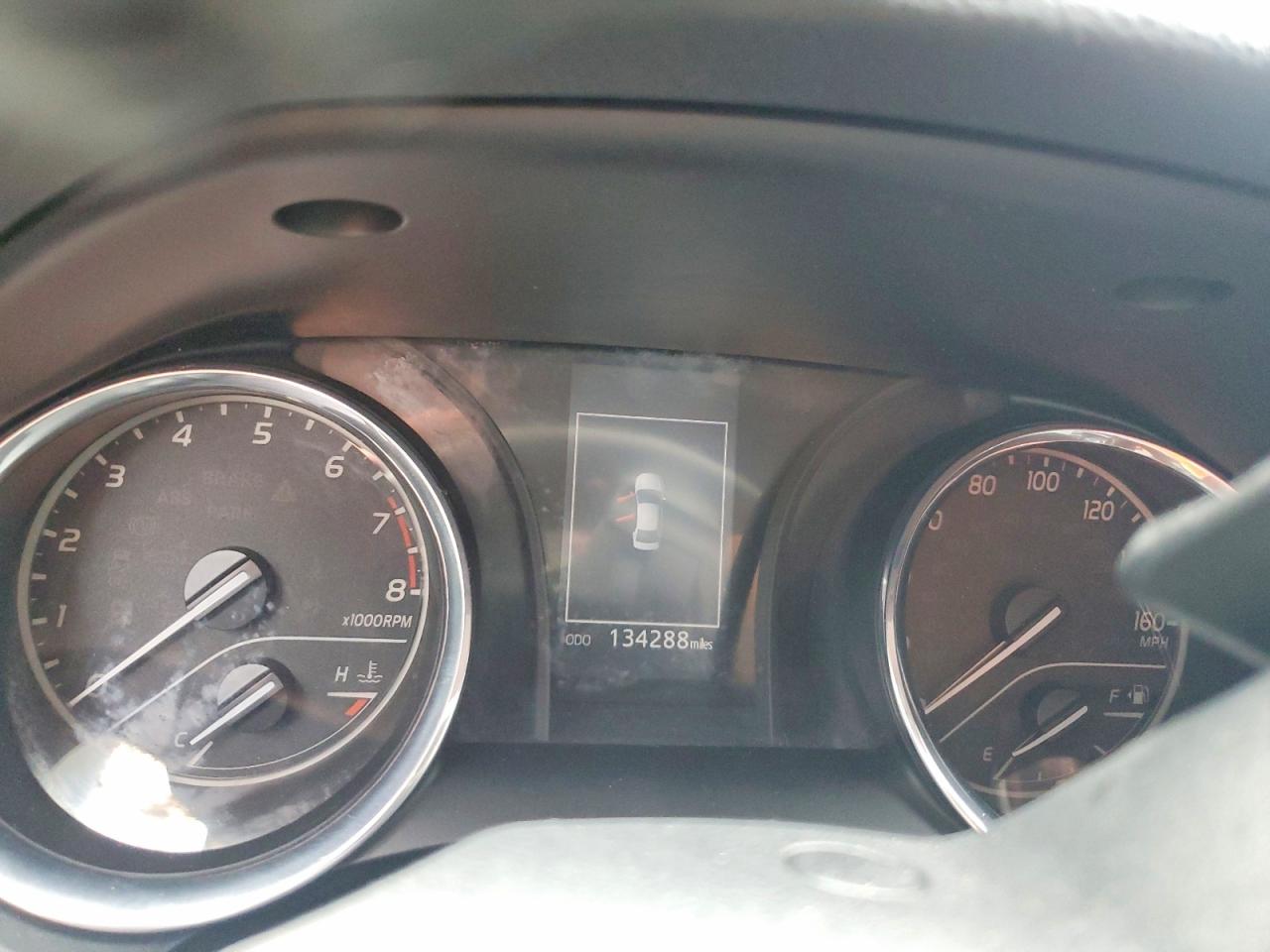 2019 TOYOTA CAMRY SE photo 9