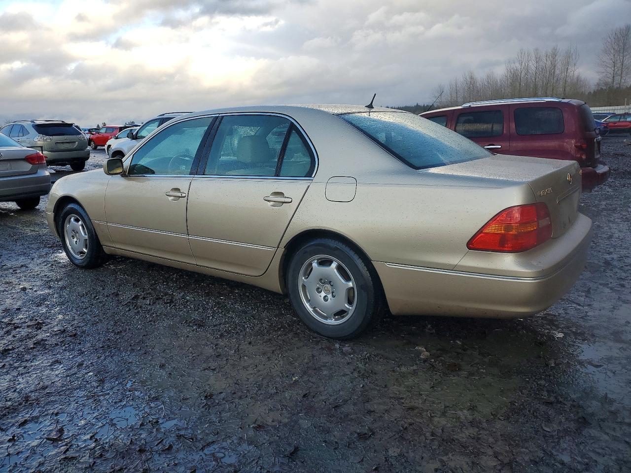 2002 LEXUS LS 430 photo 2