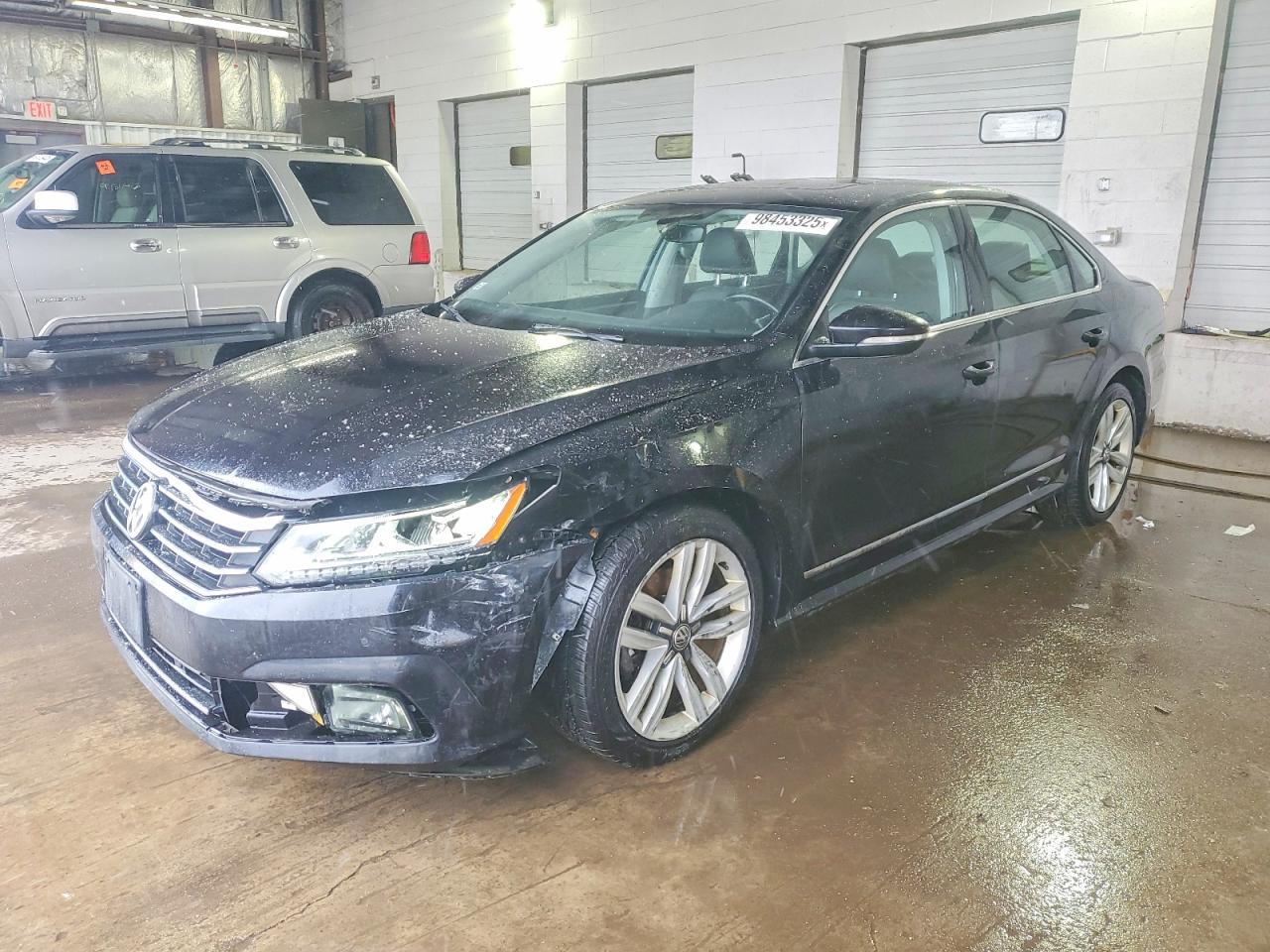 2017 VOLKSWAGEN PASSAT