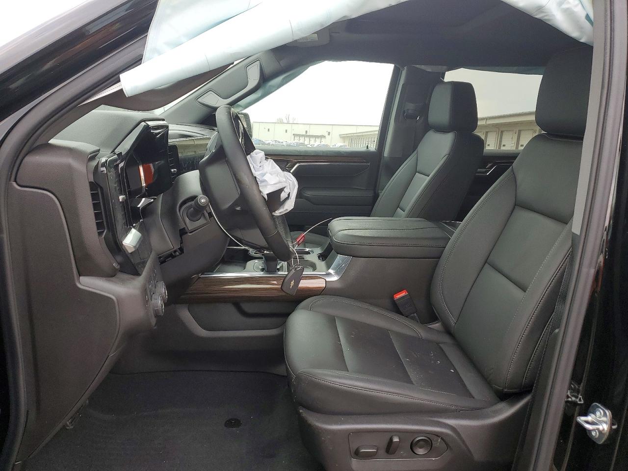 2025 CHEVROLET SILVERADO K1500 LT TRAIL BOSS photo 13