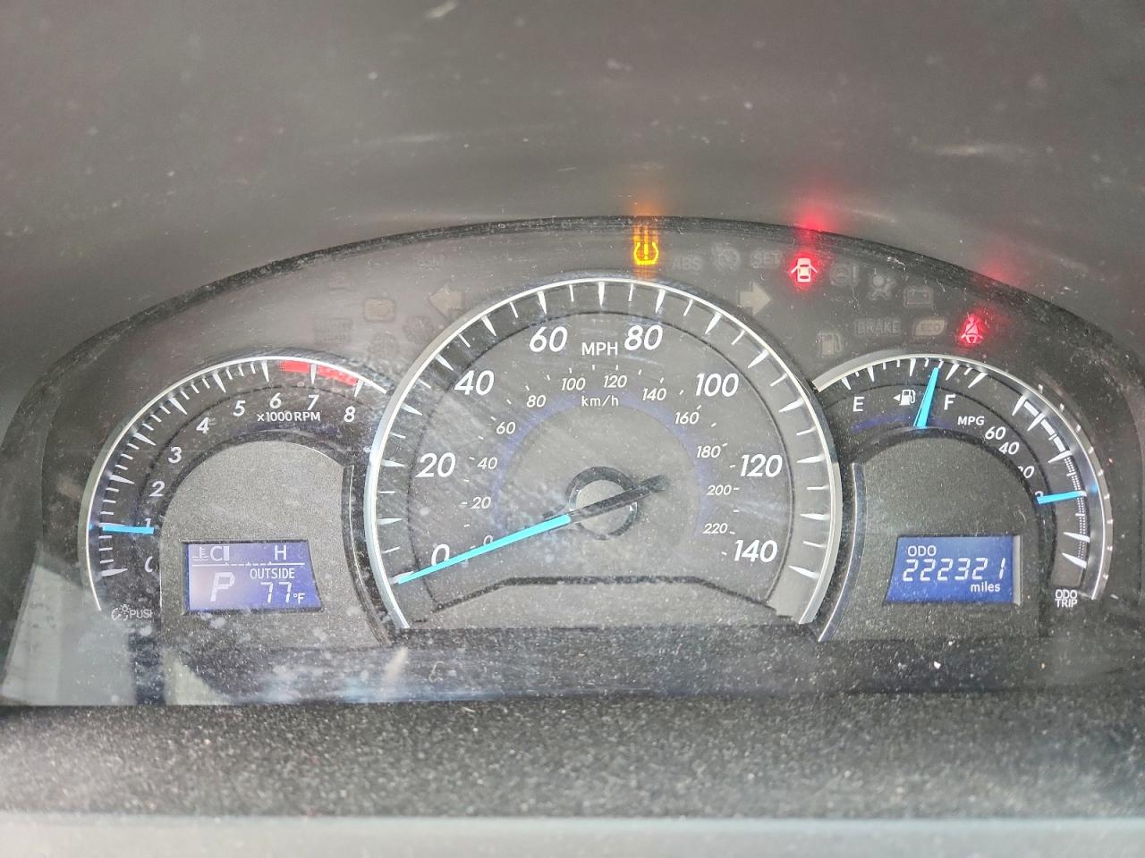 2012 TOYOTA CAMRY SE photo 25